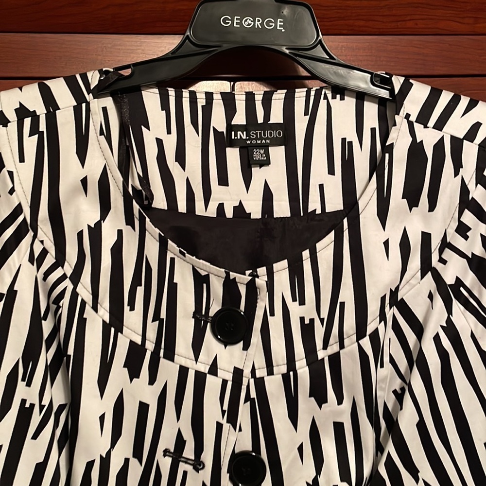Jacket - Picture 3 of 4